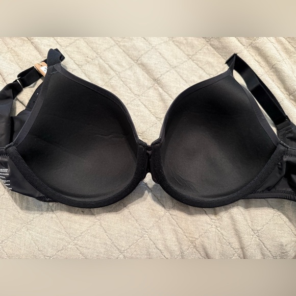 SKIMS Black full coverage bra 36D - Picture 3 of 8